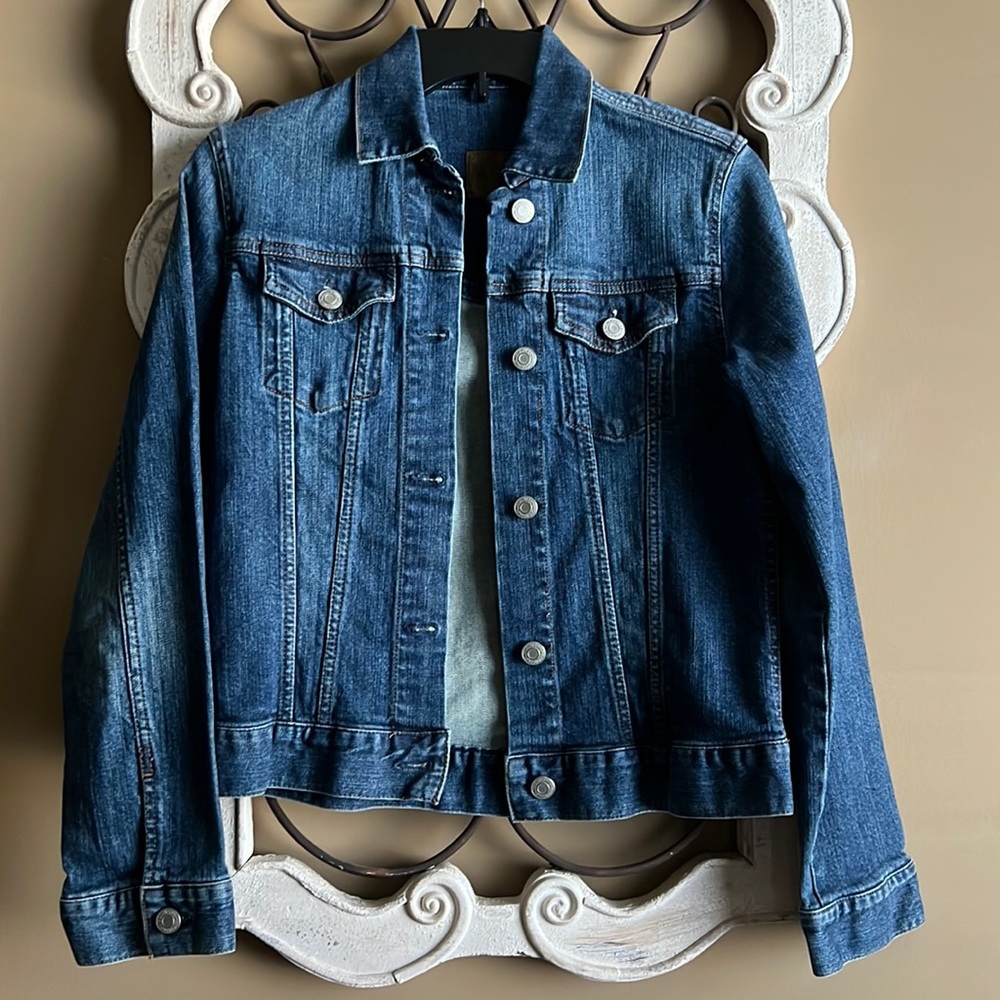 Women’s Blue Jean Jacket